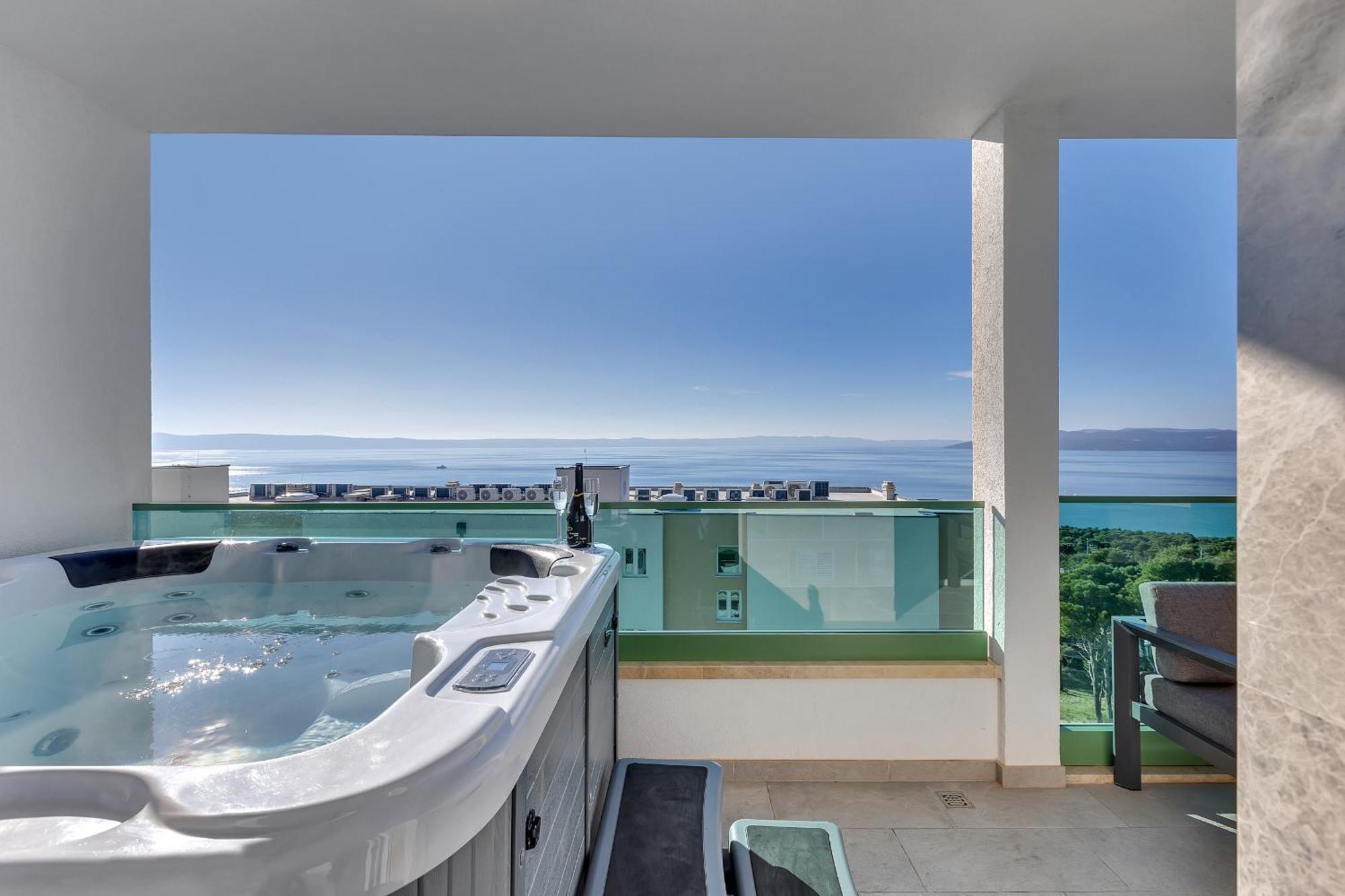Exclusive Penthouse Big Blue With Private Jacuzzi Apartment Makarska Ngoại thất bức ảnh