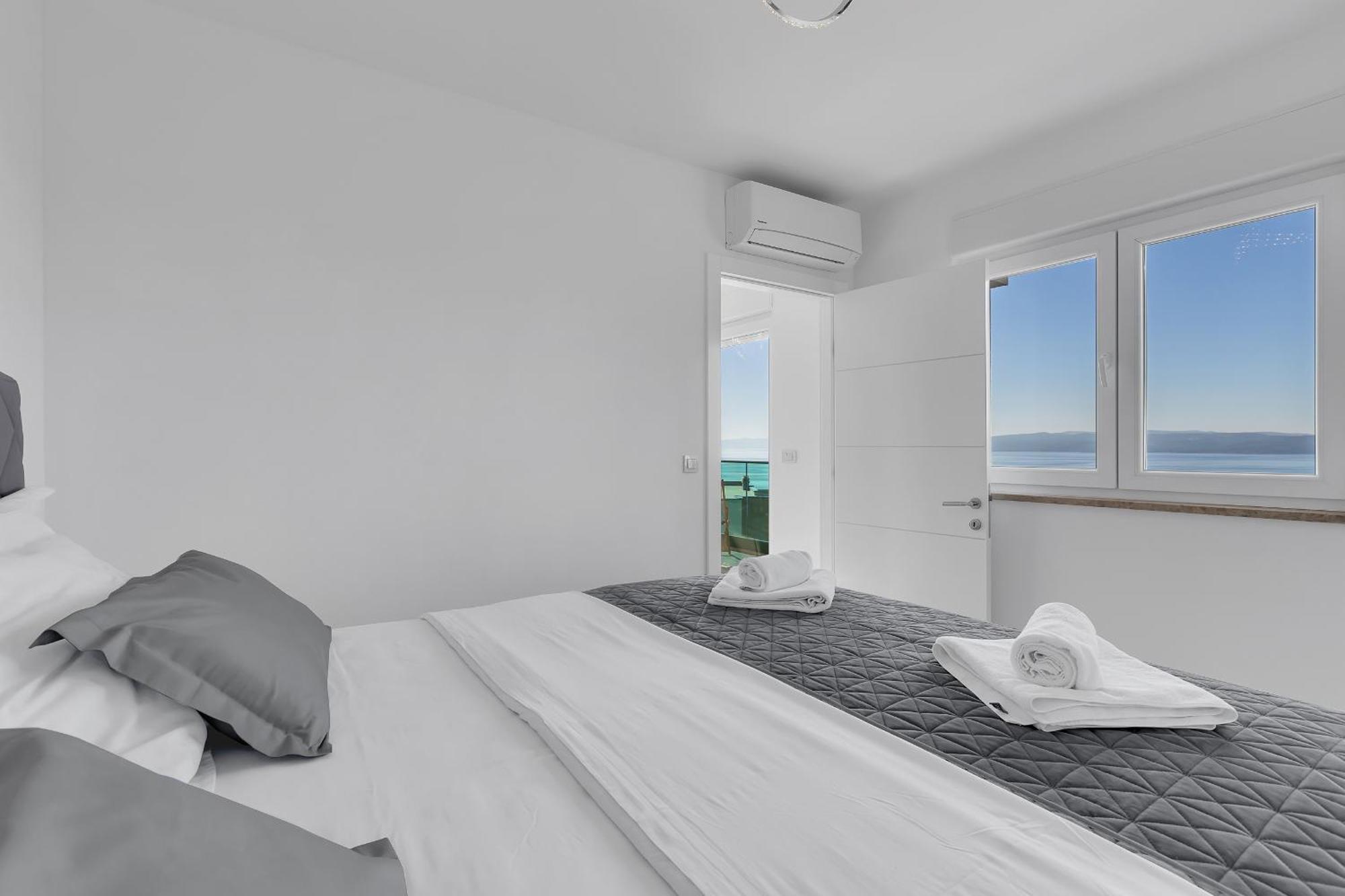 Exclusive Penthouse Big Blue With Private Jacuzzi Apartment Makarska Ngoại thất bức ảnh