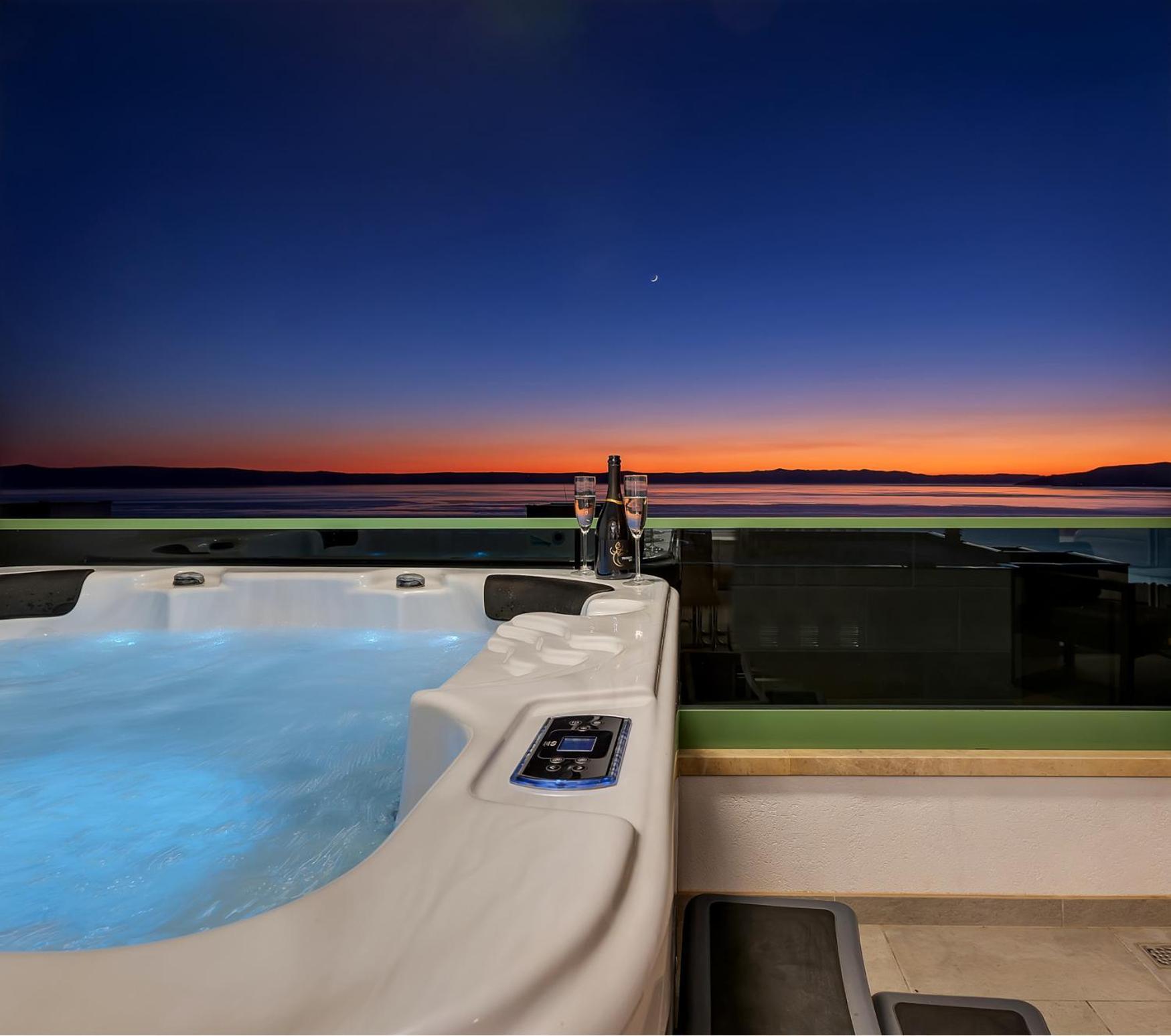 Exclusive Penthouse Big Blue With Private Jacuzzi Apartment Makarska Ngoại thất bức ảnh